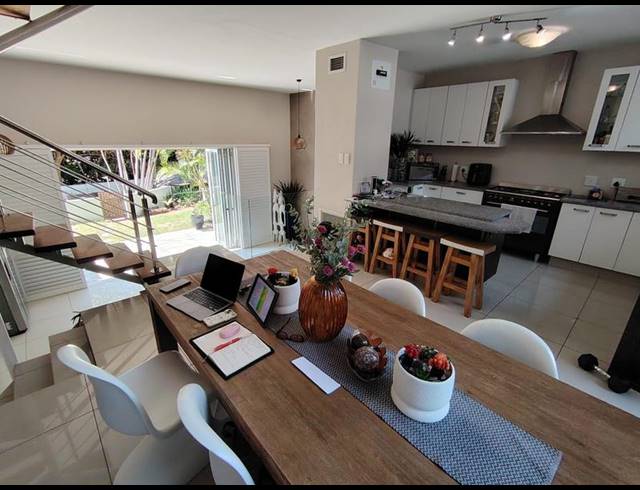 3 BEDROOM APARTMENT FOR SALE IN UMHLANGA CENTRAL